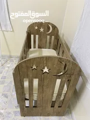  1 تخت بيبي بحالة الجديد