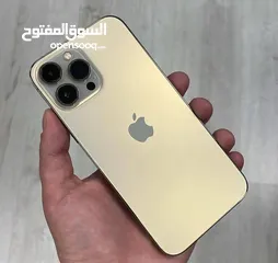  2 للبيع كاش فقط  ايفون 14 pro max الجهاز ولا خشط  مع الكرتونه والوصله