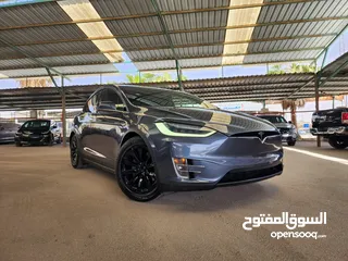  2 Tesla Model X 2019