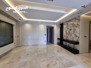  19 شقة مميزه في ضاحية النخيل شقق فاخره متوفره للبيع 200م