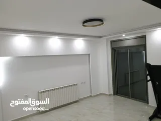  10 شقة فاخرة للبيع في الطيرة – 185م – تشطيب جديد