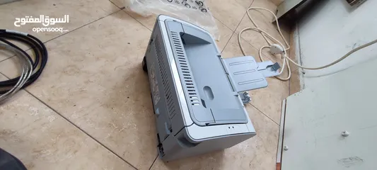  2 طابعة من نوع اتش بي رقم 1102 بحالة ممتازة