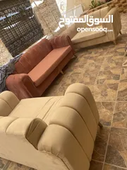  4 طقم كنب 7 مقاعد بحالة الوكالة  بسعر مغري