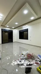  9 شقة جديدة للبيع طابق ارضي مدخل مستقل مع ساحة قصر العوادين