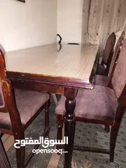  7 طاولة سفرة للبيع مع 8 كراسي بحالة ممتازة جدا