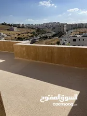  26 شقة اخير مع روف/ مساحة 176م/ ترس واسع جداً و مطل على شارعين/ صرف صحي واصل