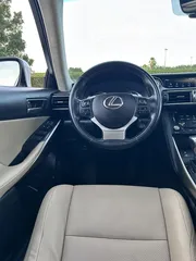  19 LEXUS IS300 - 2017- very clean car