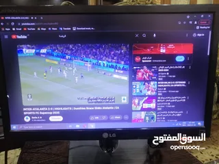  1 للبيع 3 شاشات كمبيوتر وكاميرات LG FLATRON E1942C بحالة ممتازة - مثالية للمكاتب والاستخدام الشخصي**