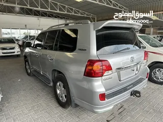  6 TOYOTA LAND CRUISER 2011 V6 GXR.I FULL OPTIONS