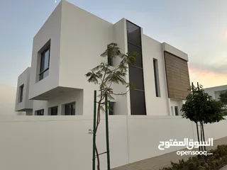  18 Ghadeer Villa in Al Mouj for sell