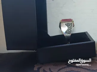  10 خاتم فضة 925 مع حجر كريم ياقوت سيلاني غير معالج لون قرمزي من النوادر
