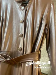 1 فستان طويل ب لون بني بحاله ممتازه