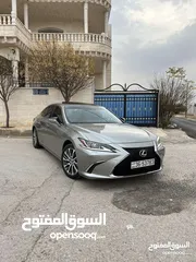  3 Lexus es300h 2019