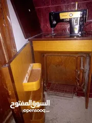  5 ماكينة خياطة فخمة بحالة ممتازة نوع سنجر