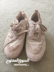  12 احذية اوروبي نخب
