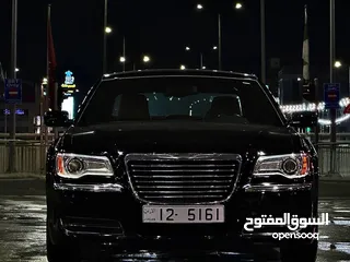  4 كرايسلر c300 وارد الوكاله موديل 2012 ممشى قليل صيانه الشركه للبيع.