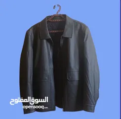  2 جاكيت جلد أسود أنيق حجم L (شبه جديد)