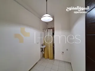  19 شقة طابق اول للايجار في عبدون بمساحة بناء 225م