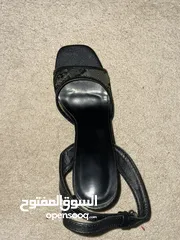  4 كعب للبيع بسعر ممتاز راقي وتقيل  لون اسود بطول 11.5 cm للمناسبات بلبق على كل اللبس بلبس نمره 38-39