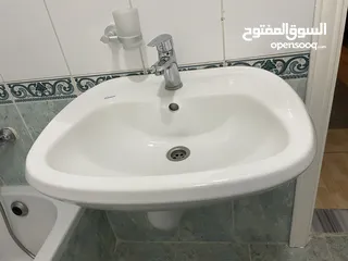  3 اطقم حمامات