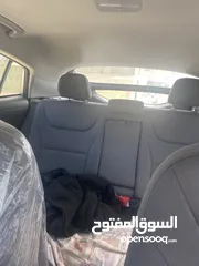  5 اقرأ الإعلان قبل ترن