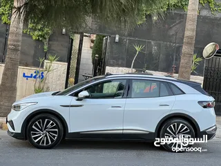  4 ‎‏VOLKSWAGEN  ID.4 X PRO  موديل 2022 فحص كامل بانوراما متحركة فُل اوبشن بحالة الوكالة للبيع