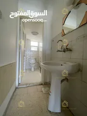  4 شقة فارغة - الشميساني - 3نوم - 200م -