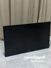  1 شاشه تدعم60HZ مستعمله (قابل للتفاوض)