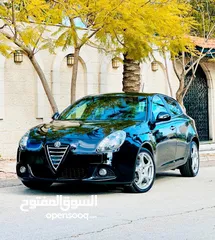  2 ألفا روميو جوليتا 2015