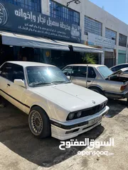  9 BMW E30 1990