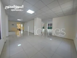 4 مكتب ارضي طابقي بعدة مداخل للايجار في الشميساني، مساحة المكتب 250م