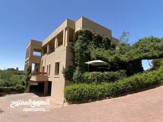  18 فيلا مفروشة للإيجار 5702م2 ( Property 16316 ) سنوي فقط