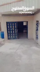  5 مخزن للإيجار