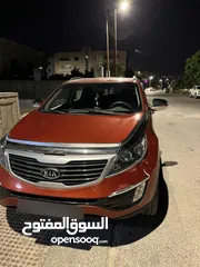  3 كيا سبورتاج 2013 ، فل كامل عدا الفتحة ، اربعة جيد، بحالة ممتازة .