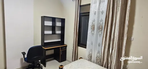  4 شقة للاجار لطالبات فقط