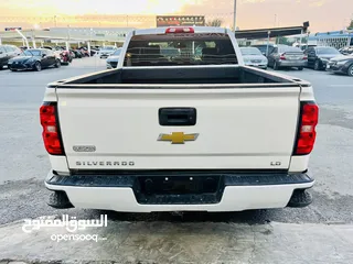  6 Chevrolet Silverado LT 2019 V8 4/4