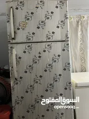  1 ثلاجه مستخدمه