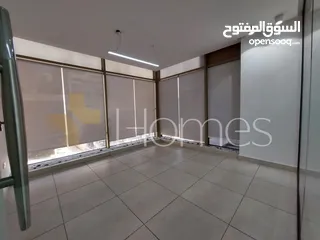  2 مكتب امامي بواجهات زجاجية للايجار في وادي صقرة، 230م