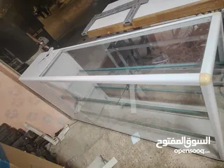  1 بترينا زجاج