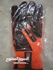  2 safety gloves  قفازات السلامة