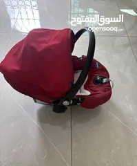  3 Chicco infant car seat and carry cot - مقعد سيارة وكوت أطفال تشيكو