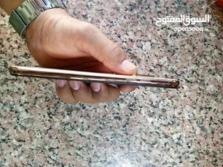  1 ايفون XS MAX للبيع