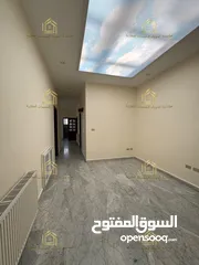  8 شقة طابقية - ام أذينة - 3نوم - 220م - مطلة - قريبة من الخدمات العامة