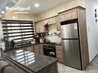  4 شقه مفروشه للايجار روف مع ترس كبير ديلوكس