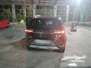  5 سيارة للبيع
