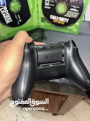  2 Xbox one مستعمل بحالة ممتاز
