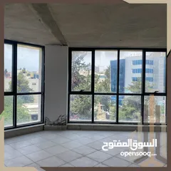  30 مجمع تجاري للبيع في الدوار الرابع مساحة الارض 1052م و مساحة البناء 4517م