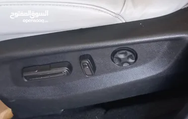  14 Honda CR-V Hybrid Touring 2022-(هوندا سي آر في هايبرد تورنغ)