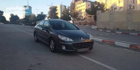  5 بيجو 407 سنة 2010 اوتومات نخب مع فتحة