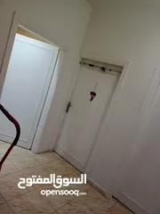  4 شقة للاجار حي الأطباء مقابل مستشفى بديعة 100م2